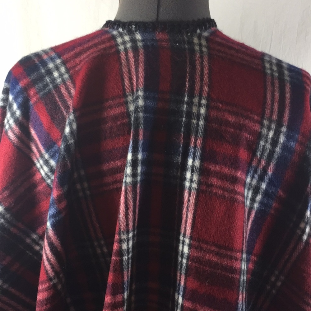 Woolrich Plaid One Size Fit All Poncho - Picture 6 of 8